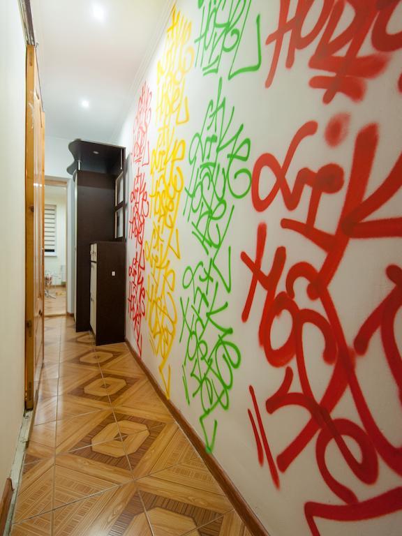 Like Hostel Tsjernivsi Buitenkant foto