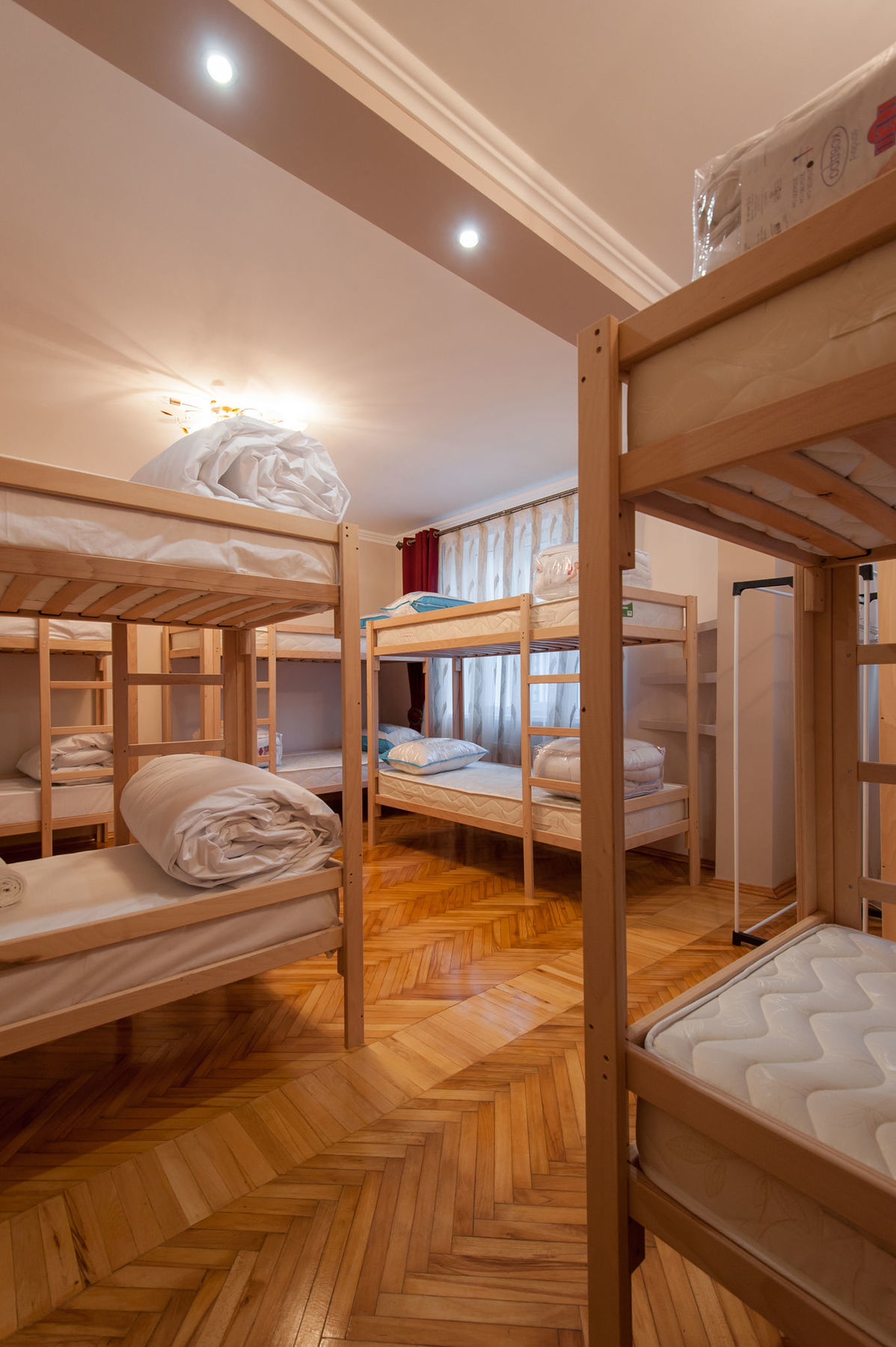 Like Hostel Tsjernivsi Buitenkant foto